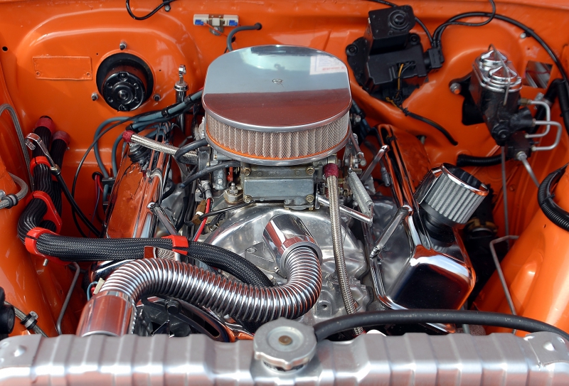 garagiste-SALERNES-min_car-engine-1738309